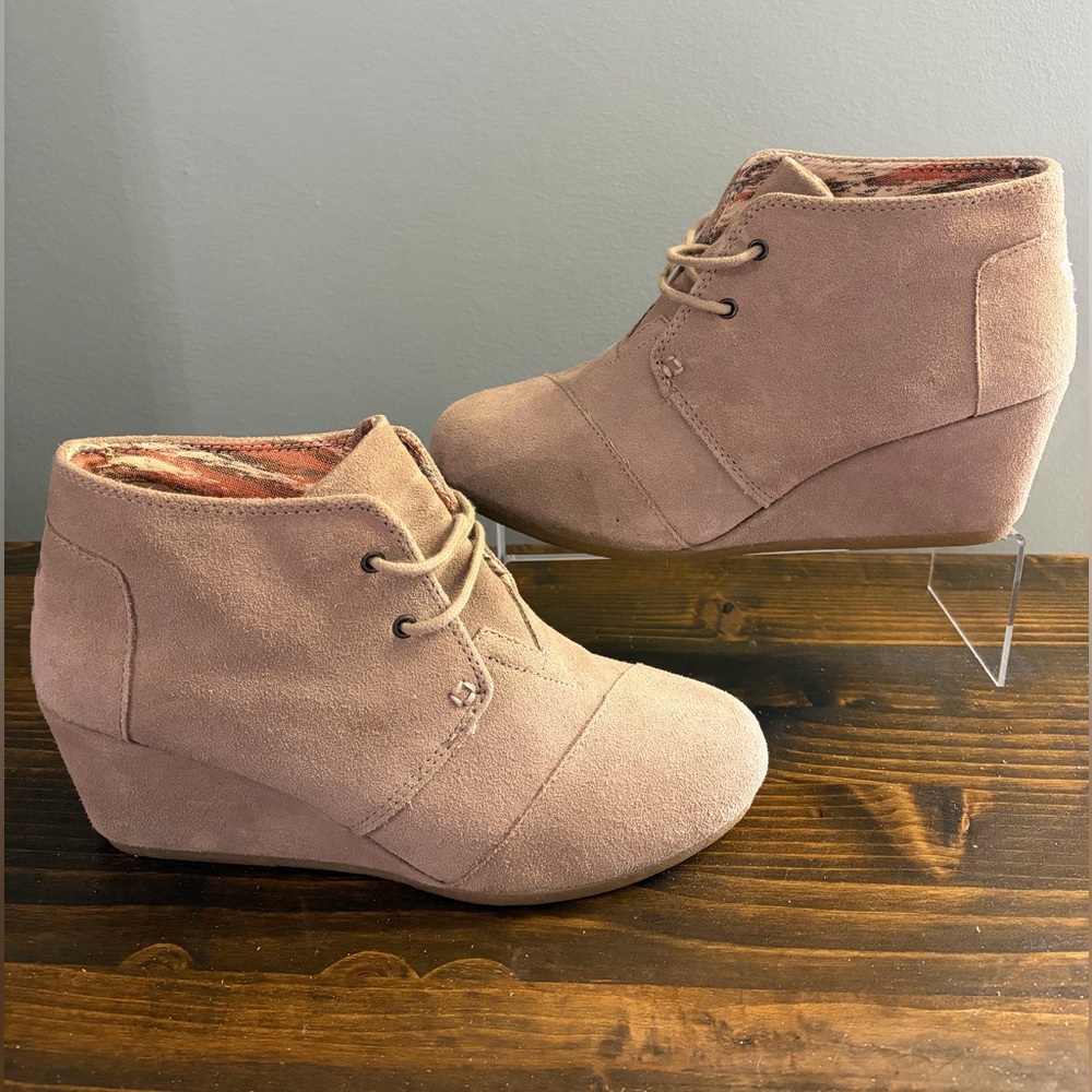 TOMS Desert Suede Wedge Ankle Booties Women’s Size 10 Tan. - Picture 4 of 10